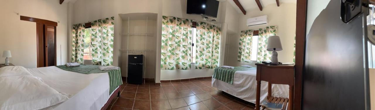 Lili'S Hostel Santa Cruz de La Sierra Extérieur photo