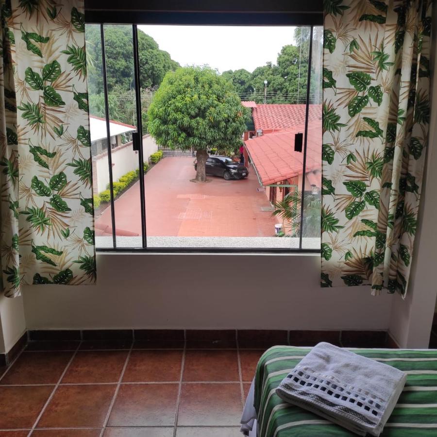 Lili'S Hostel Santa Cruz de La Sierra Extérieur photo