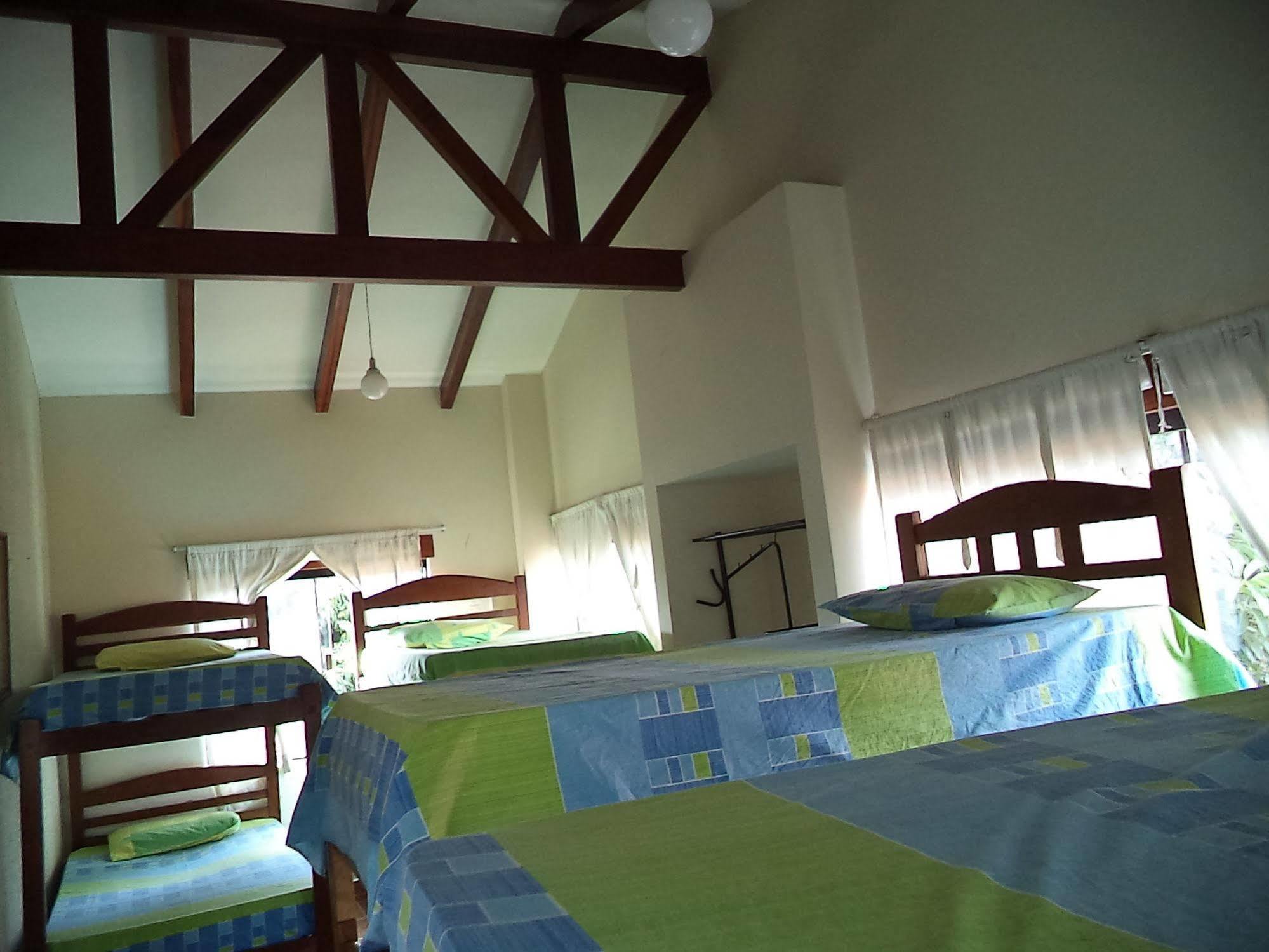 Lili'S Hostel Santa Cruz de La Sierra Extérieur photo
