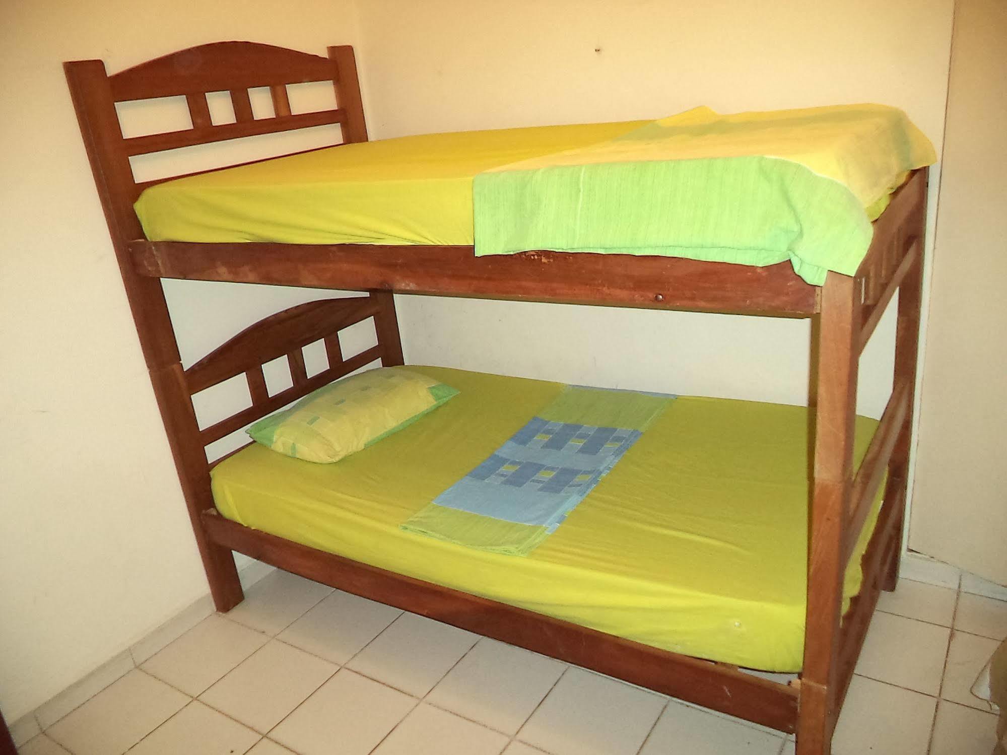 Lili'S Hostel Santa Cruz de La Sierra Extérieur photo