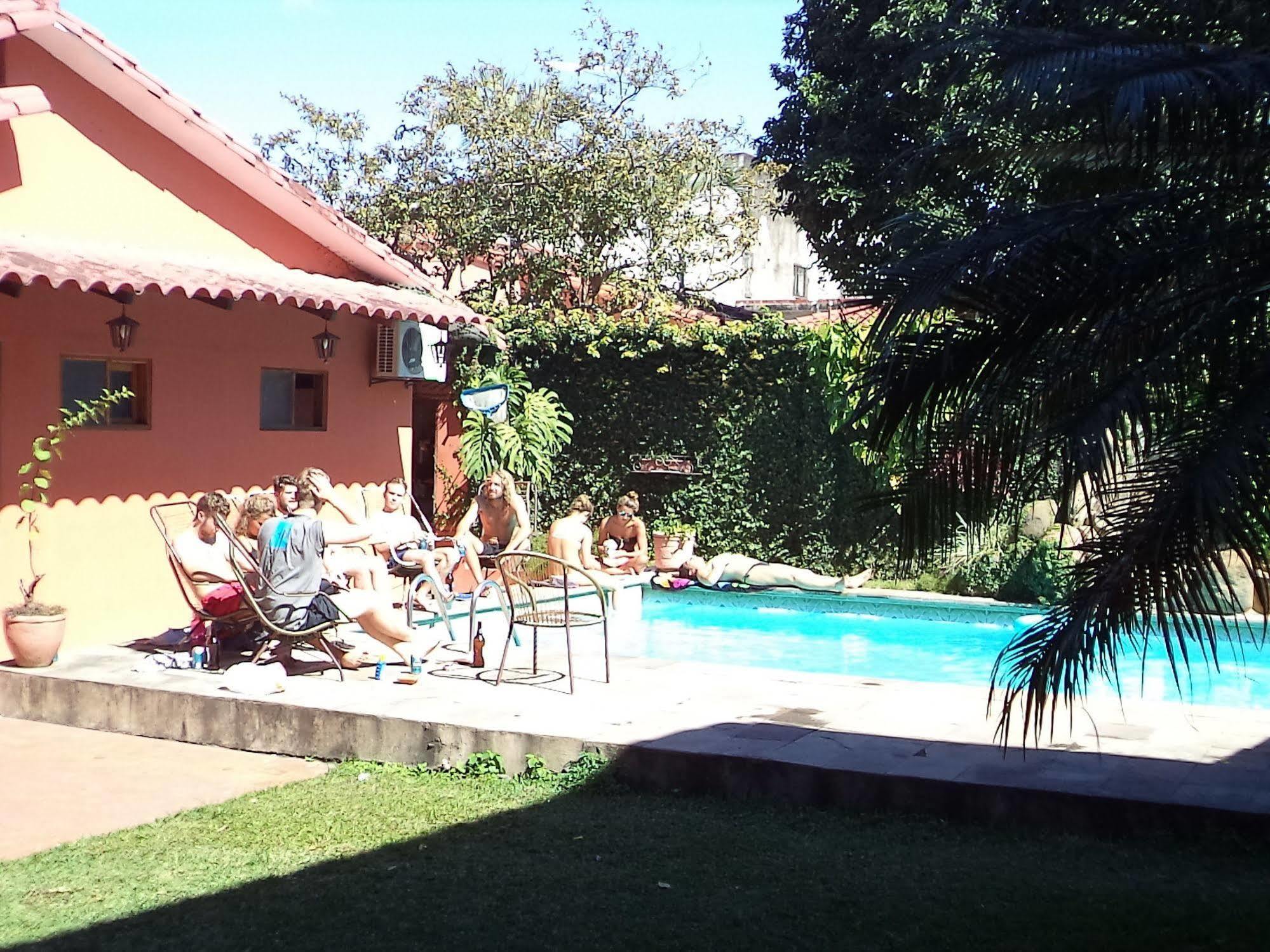 Lili'S Hostel Santa Cruz de La Sierra Extérieur photo